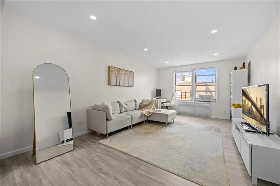 759 East 10th Street #7H, Brooklyn, NY 11230 - Image #2