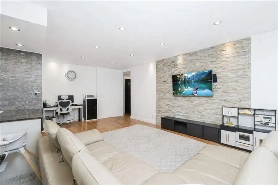 75 Oceana Drive East #1H, Brooklyn, NY 11235 - Image #3