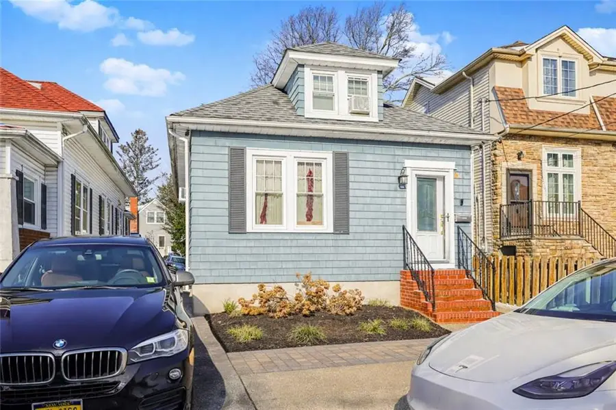 379 Freeborn Street, Staten Island, NY 10306 - Image #2