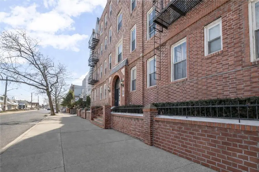 109-18 Lefferts Boulevard #D2, South Ozone Park, NY 11420 - Image #2