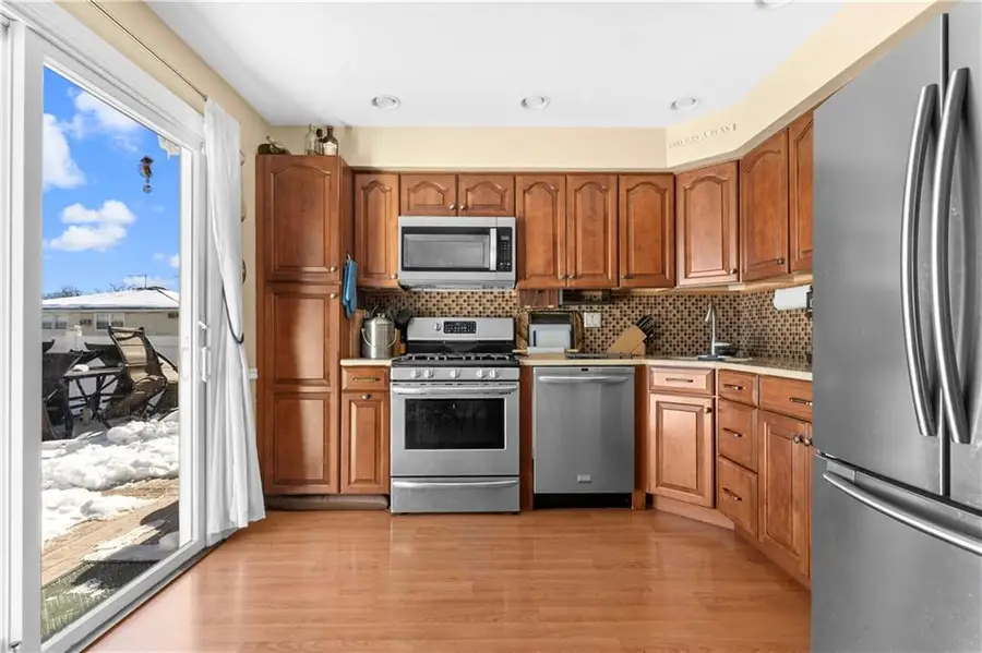 131 Crossfield Avenue, Staten Island, NY 10312 - Image #3