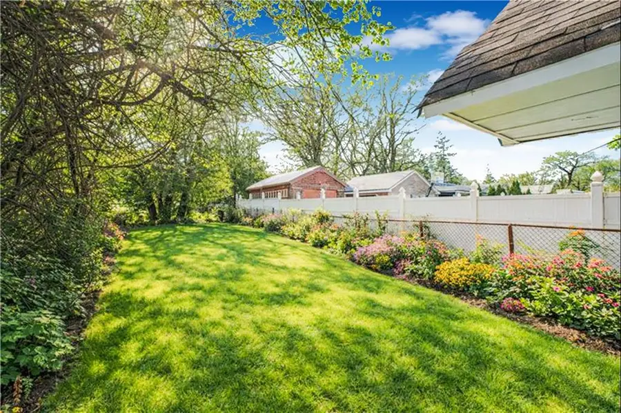 6252 80th Road, Glendale, NY 11385 - Image #3