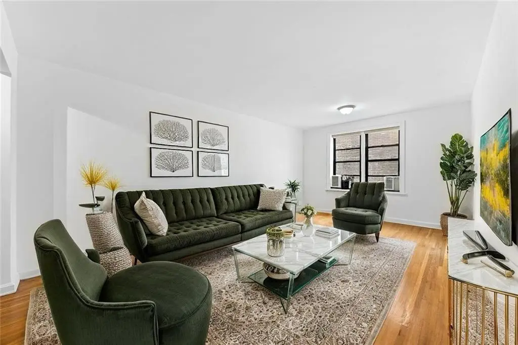 1180 Ocean Parkway #4E, Brooklyn, NY 11230 - Image #1