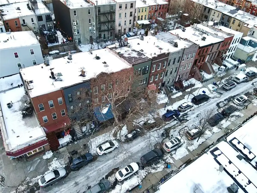 28 Marconi Place, Brooklyn, NY 11233 - Image #3