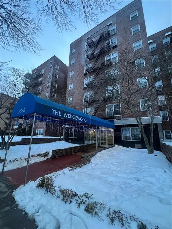 2580 Ocean Parkway #3P, Brooklyn, NY 11235