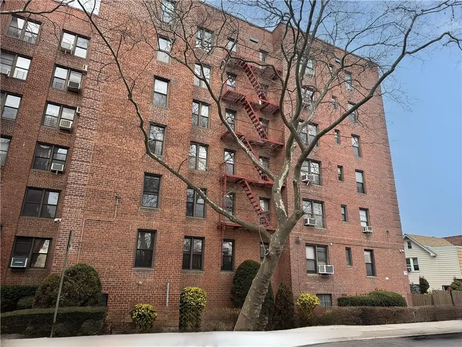 711 Montauk Court #2E, Brooklyn, NY 11235 - Image #3
