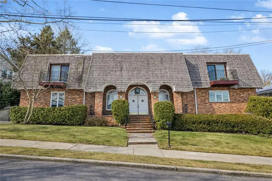 15 Herkimer Street, Staten Island, NY 10301 - Image #2