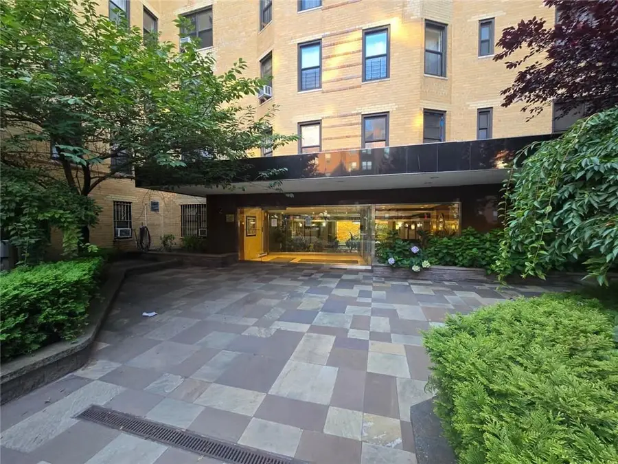 2 West End Avenue #6L, Brooklyn, NY 11235 - #2