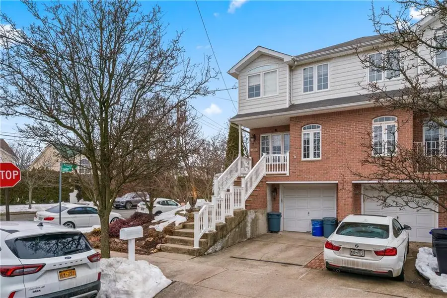 1089 Sheldon Avenue, Staten Island, NY 10309 - #2