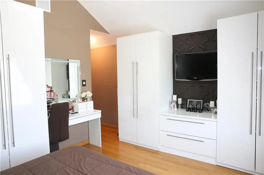 49 Crestwater Court, Staten Island, NY 10305 - #3