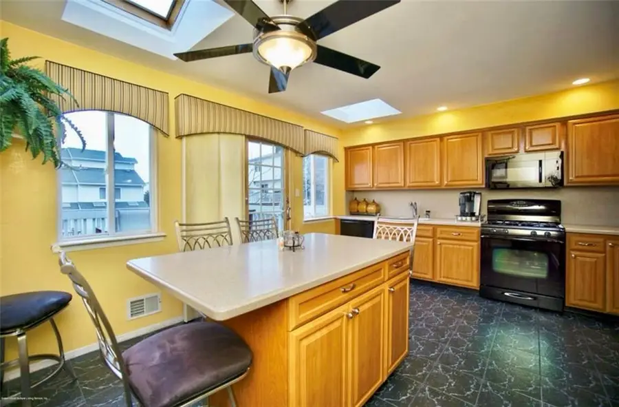16 Shale Street, Staten Island, NY 10314 - #2