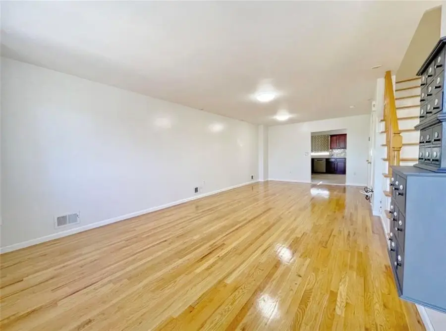 372 Maryland Avenue, Staten Island, NY 10305 - #3