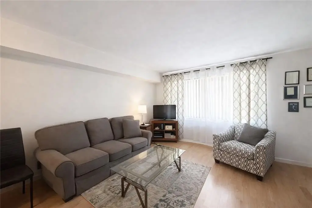 21 Richmond Court, Staten Island, NY 10303 - #1