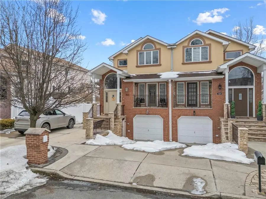 1622 Woodrow Road, Staten Island, NY 10309 - #2
