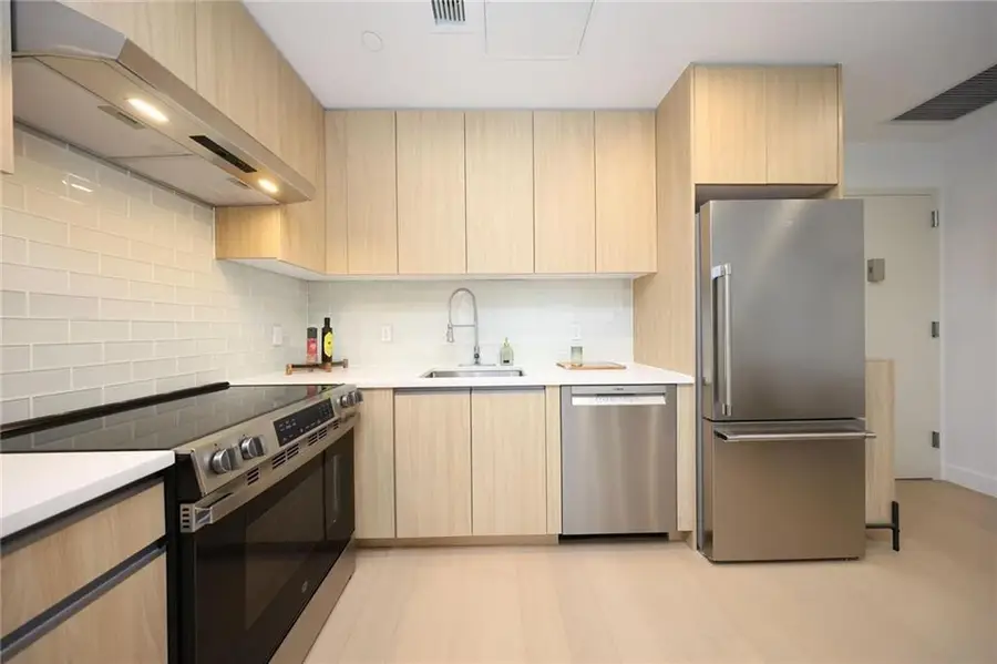 150-02 Northern Boulevard #4H, Flushing, NY 11354 - #3