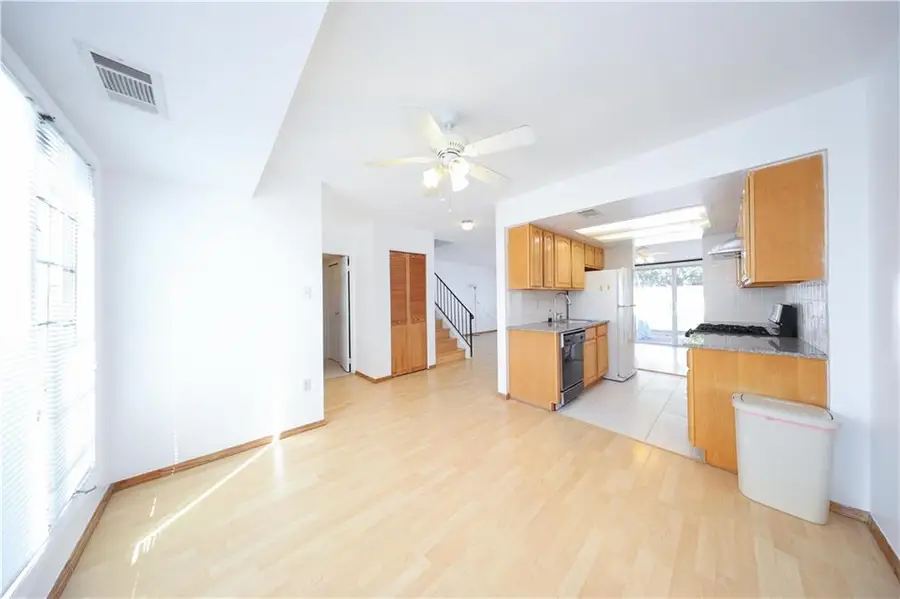 31 Barclay Circle, Staten Island, NY 10312 - #3