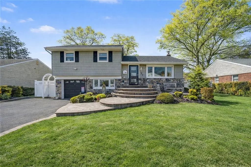 57 Richfield Street, Plainview, NY 11803 - #1