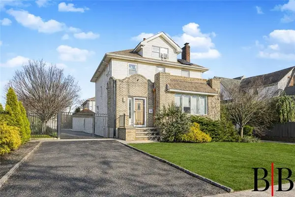 69 Crystal Avenue, Staten  Island, NY 10302