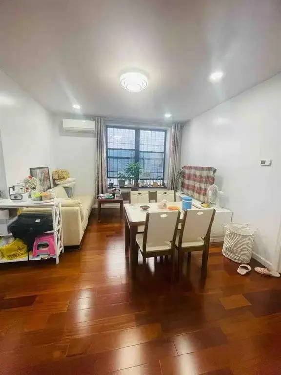 1653 West 7th Street #1F, Brooklyn, NY 11223