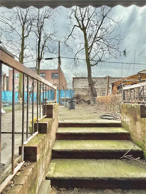 9520 42nd Avenue, Elmhurst, NY 11373 - #2