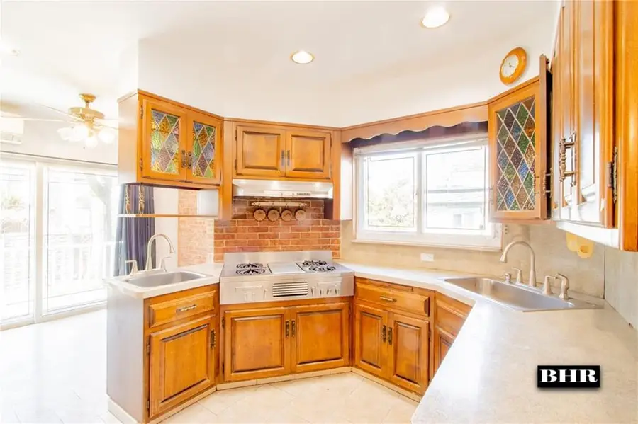 154 Beaumont Street, Brooklyn, NY 11235 - #3