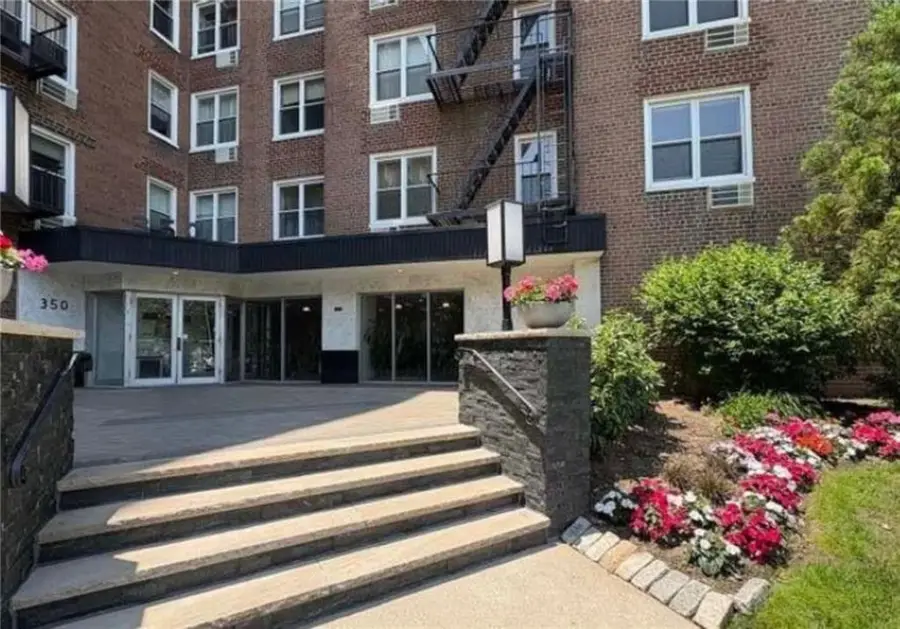 350 Richmond Terrace #2L, Staten Island, NY 10301 - #2