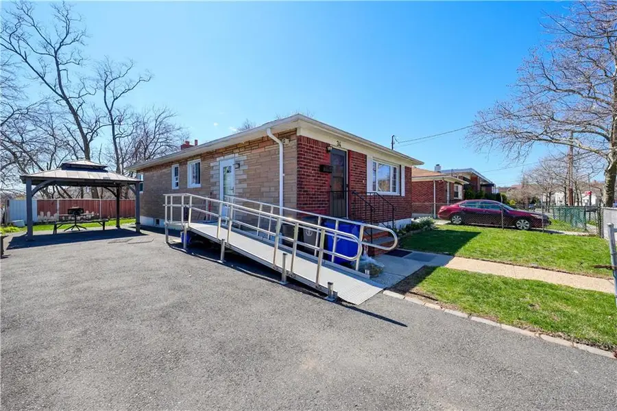 34 Park Hill Circle, Staten Island, NY 10304 - #2