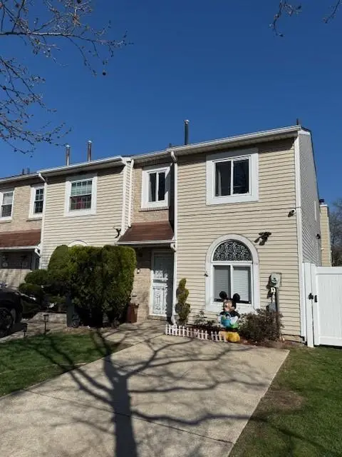 85 Amity Place, Richmond, NY 10303