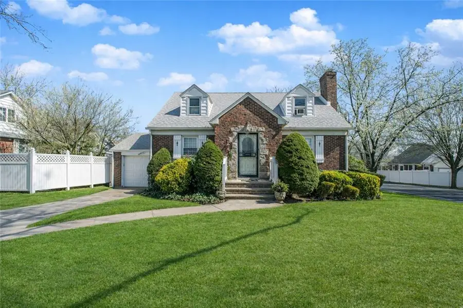 72 10th Street, Staten Island, NY 10306 - #2