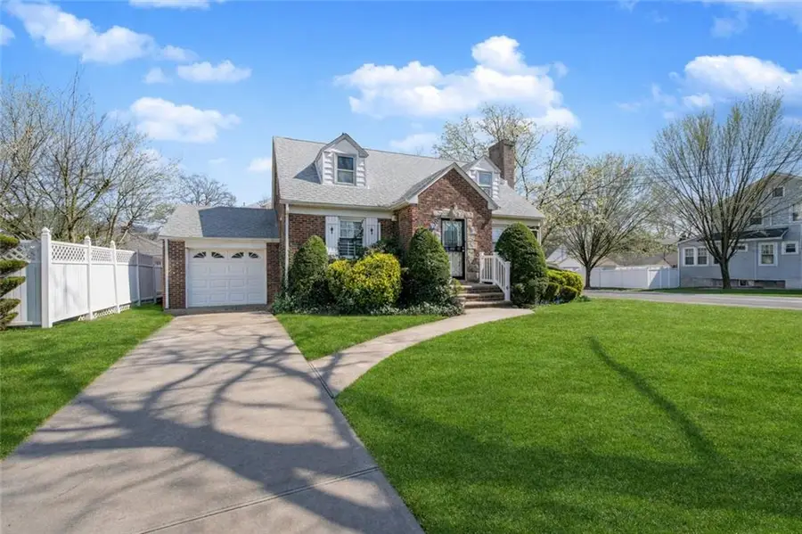 72 10th Street, Staten Island, NY 10306 - #3