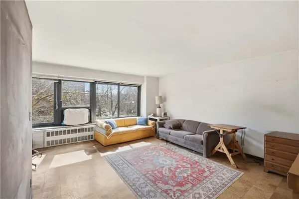 3368 21st Street #5D, Astoria, NY 11106