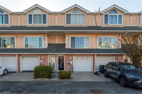 69 Alex Circle, Staten  Island, NY 10305