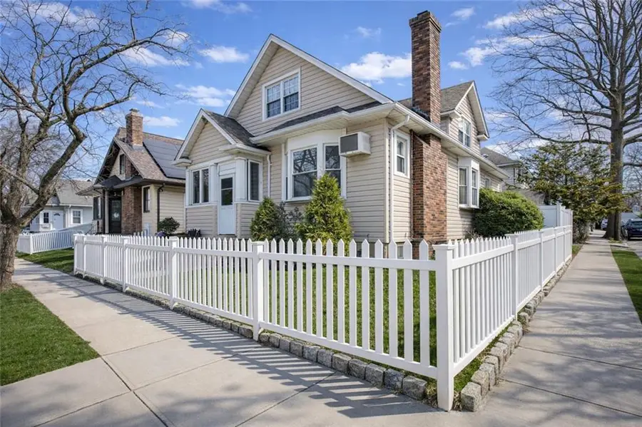 225 Bidwell Avenue, Staten Island, NY 10314 - #3