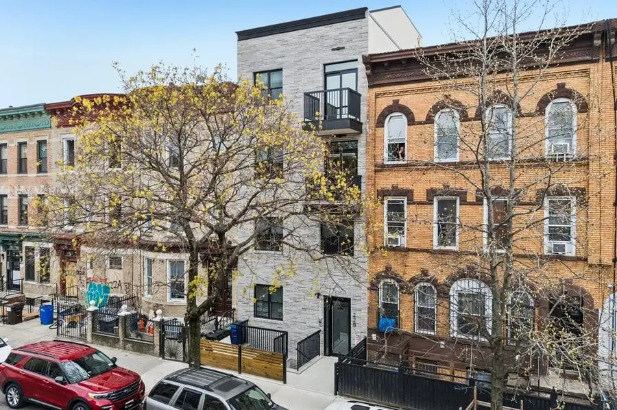 220 Schaefer Street #4, Brooklyn, NY 11207 - #2