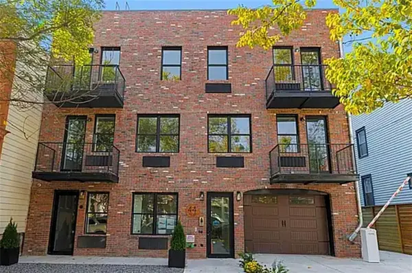 44 Euclid Avenue #3B, Brooklyn, NY 11208