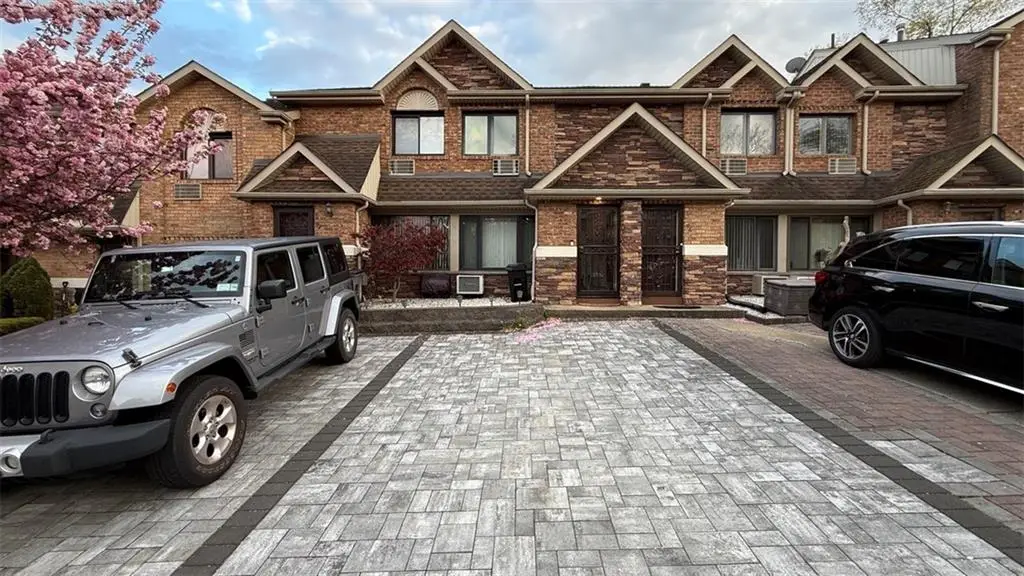 94 North Drive #1, Staten Island, NY 10305 - #1