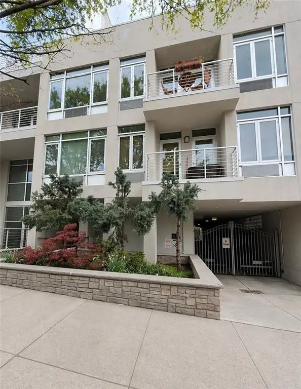 282 21st Street #2C, New York, NY 11215