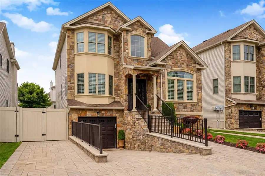 86 West Castor Place, Staten Island, NY 10312 - #2