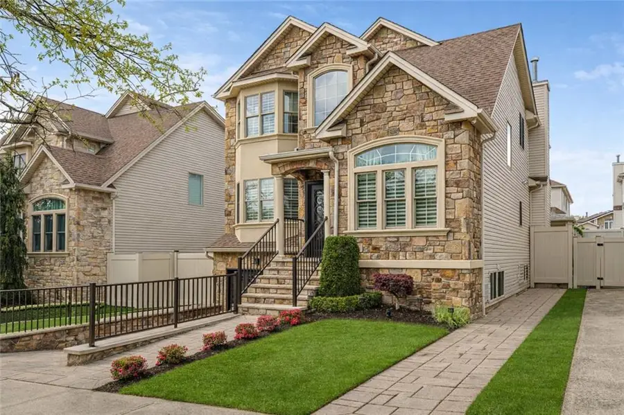 86 West Castor Place, Staten Island, NY 10312 - #3