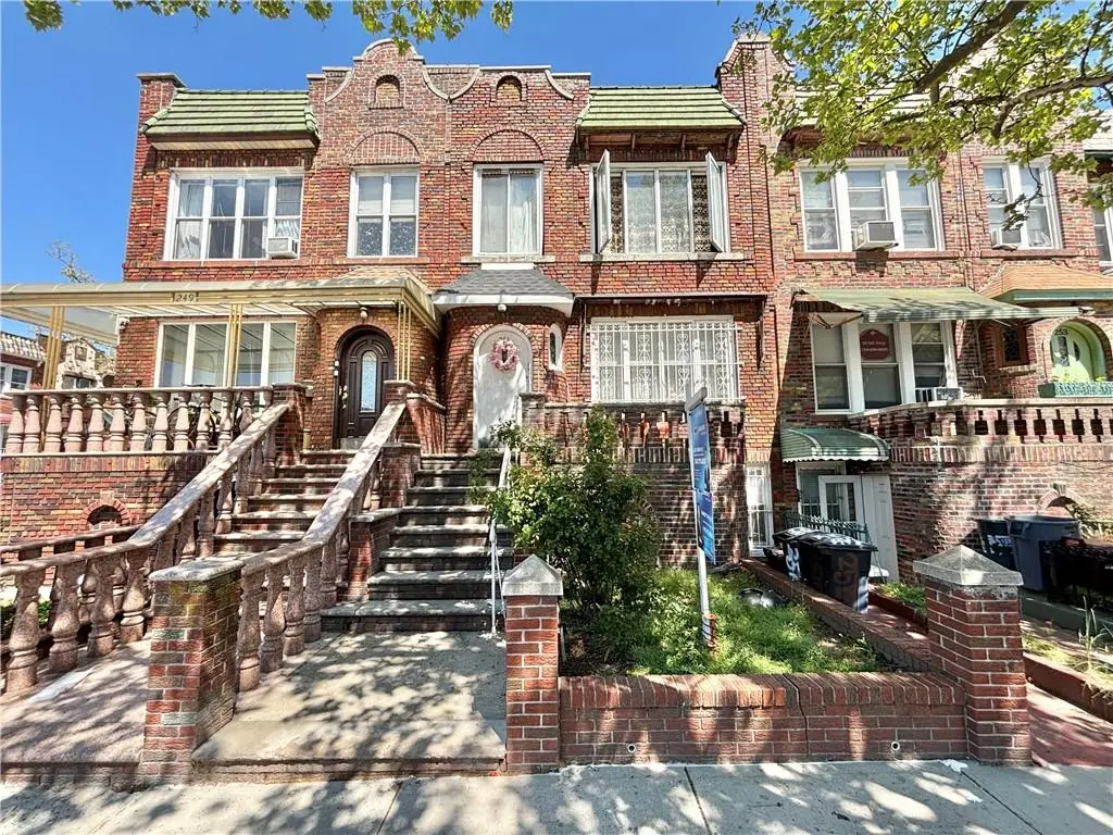 251 Avenue P, Brooklyn, NY 11204 - #1