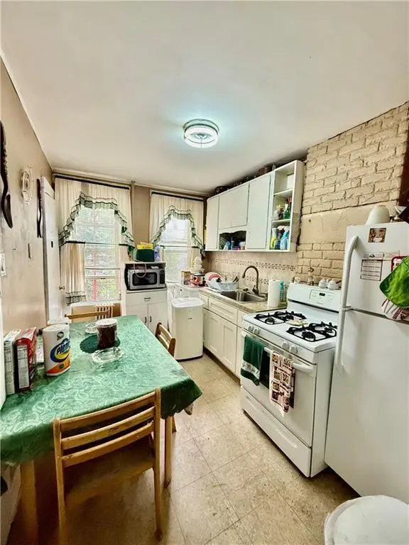 1822 Putnam Avenue, Ridgewood, NY 11385 - #2