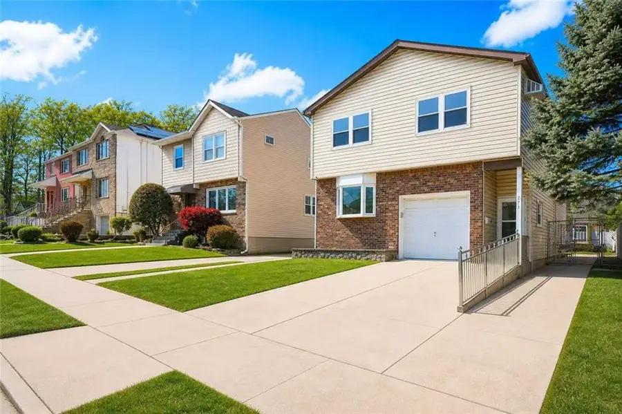 275 Katan Avenue, Staten Island, NY 10308 - #2