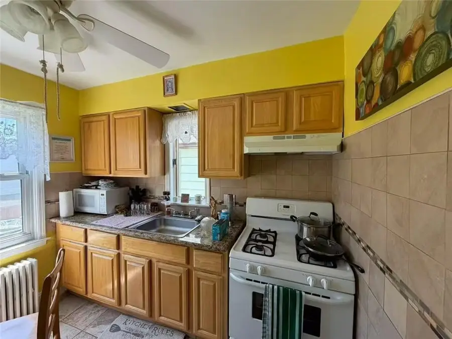 190 Hope Avenue, Staten Island, NY 10305 - #3