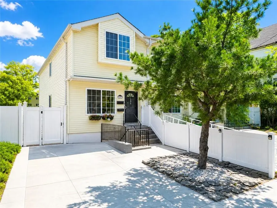 200 Chestnut Avenue, Staten Island, NY 10305 - #2