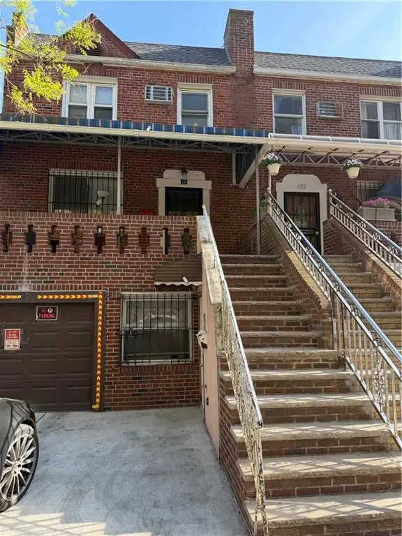 124 Brightwater Court Circle, Brooklyn, NY 11235 - #2