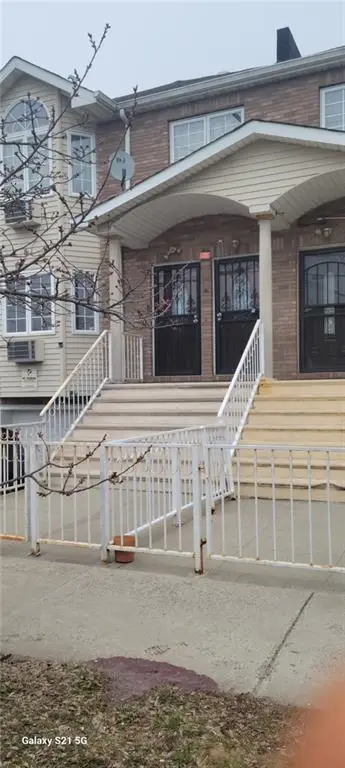 913 Euclid Avenue, Brooklyn, NY 11208