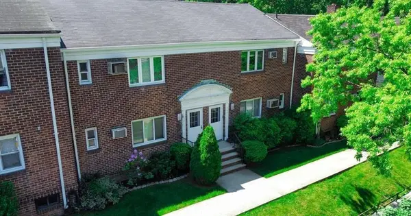 166 Arlo Road #A, Staten  Island, NY 10301