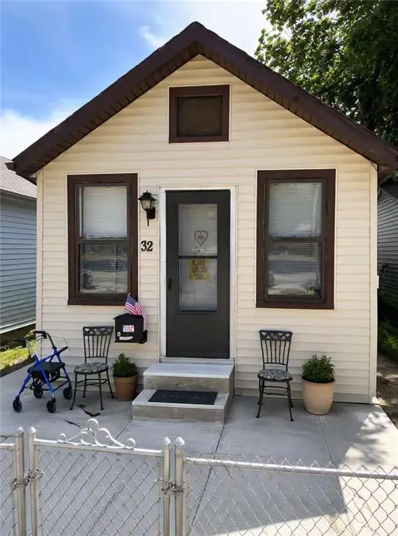 32 Seafoam Street, Staten  Island, NY 10306