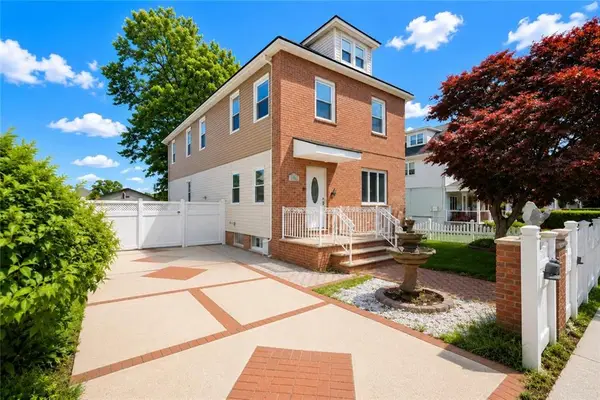 218 3rd Street, Staten  Island, NY 10306