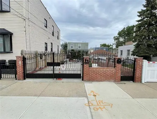 61-41 Maspeth Avenue, Flushing, NY 11378